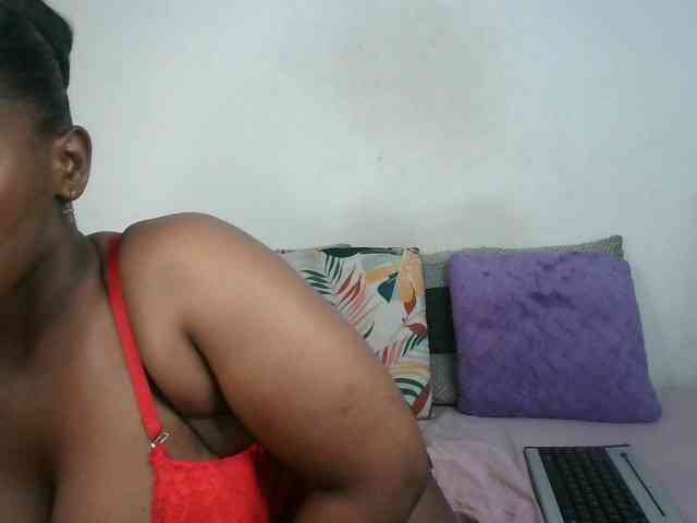 Thickqueenxxx webcam
