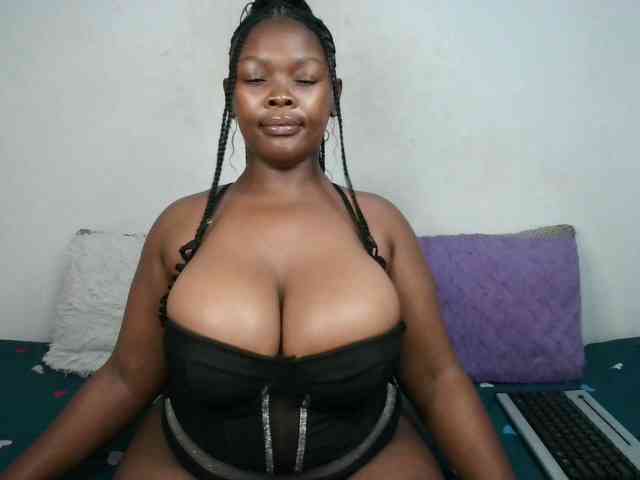 Thickqueenxxx webcam