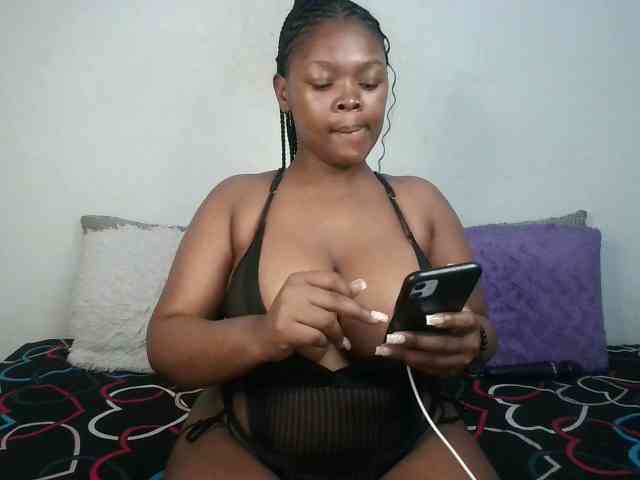 Thickqueenxxx webcam
