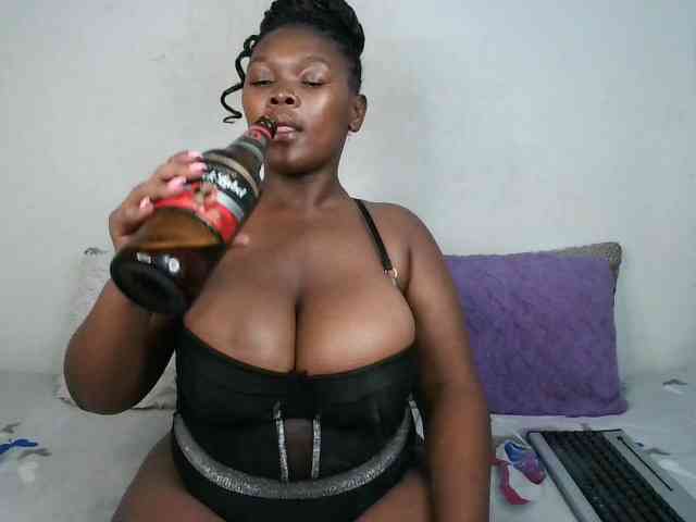 Thickqueenxxx webcam