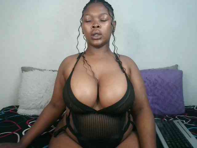 Thickqueenxxx webcam