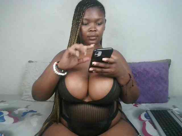 Thickqueenxxx webcam