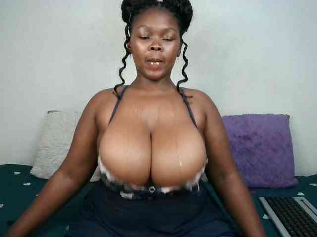 Thickqueenxxx Live Webcam on BongaCams