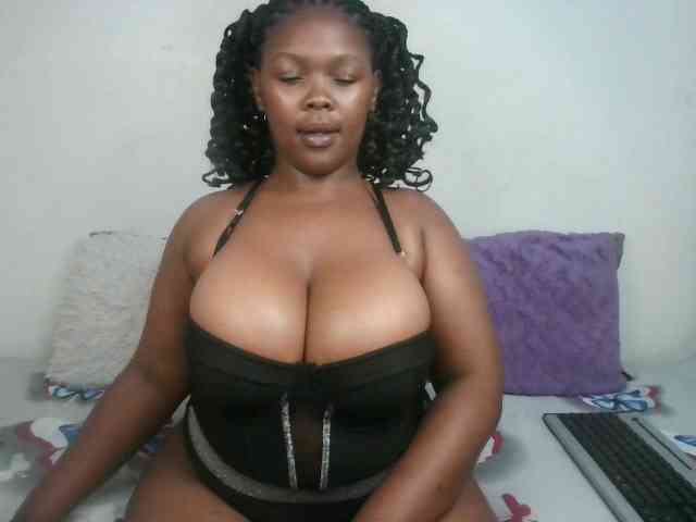 Thickqueenxxx webcam