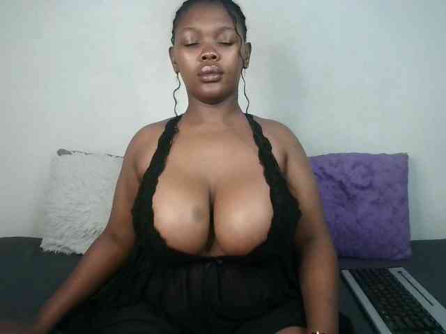 Thickqueenxxx webcam