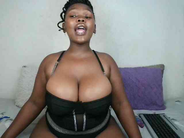 Thickqueenxxx webcam