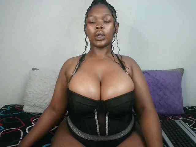 Thickqueenxxx webcam