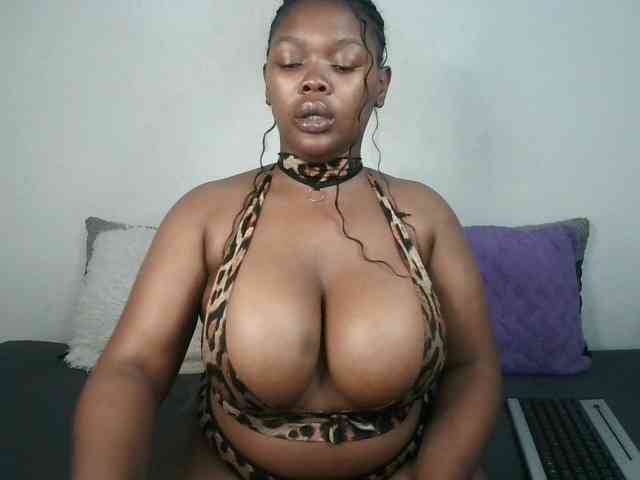 Thickqueenxxx webcam