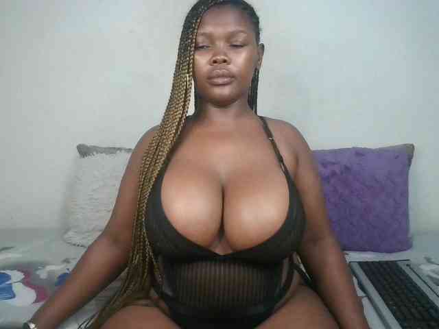 Thickqueenxxx webcam