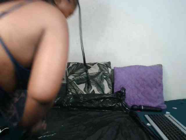 Thickqueenxxx webcam