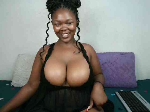 Thickqueenxxx webcam