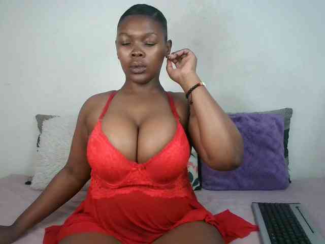 Thickqueenxxx webcam