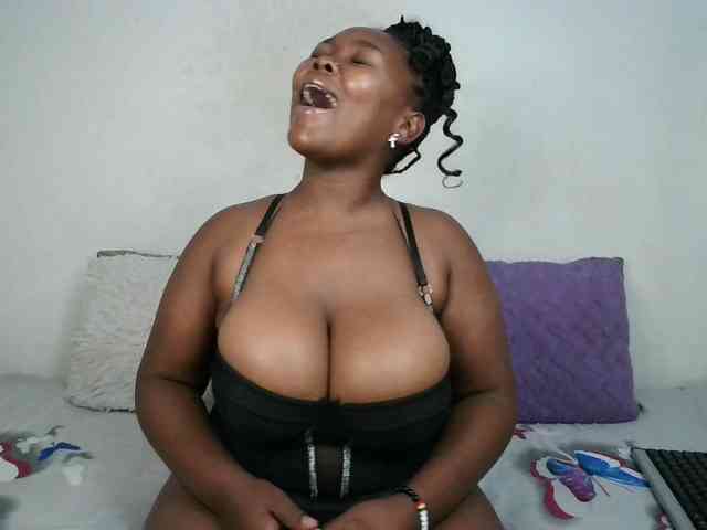 Thickqueenxxx webcam