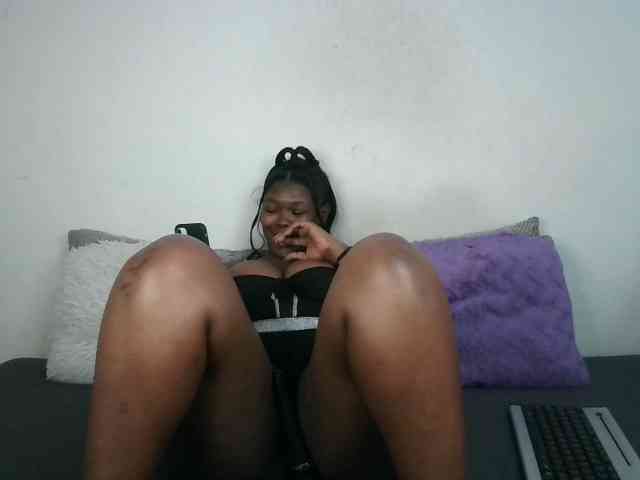 Thickqueenxxx webcam