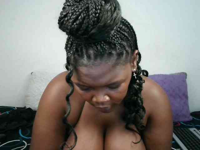 Thickqueenxxx webcam