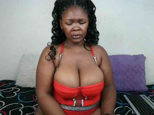 Thickqueenxxx webcam