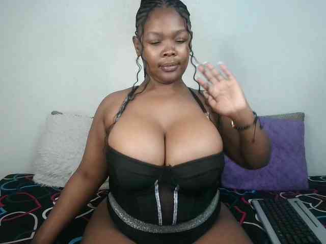Thickqueenxxx webcam