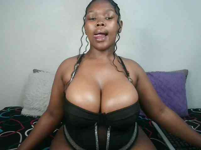 Thickqueenxxx webcam