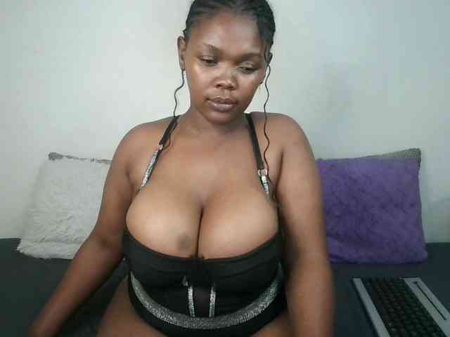 Thickqueenxxx webcam
