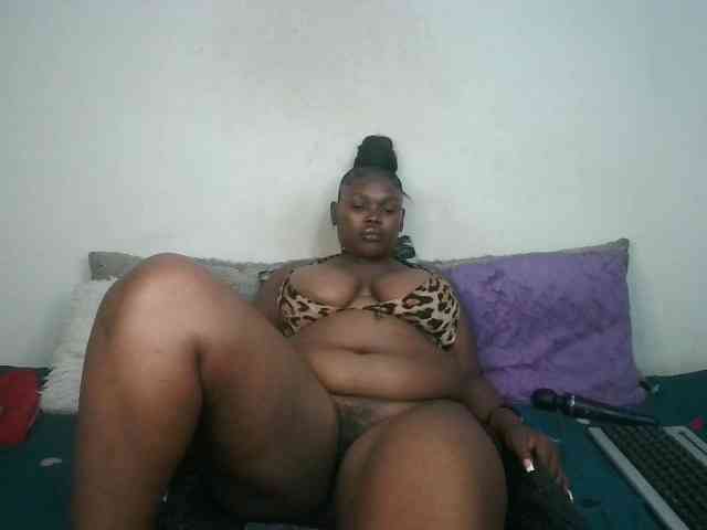 Thickqueenxxx webcam