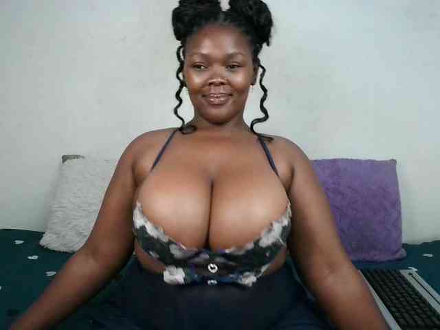 Thickqueenxxx webcam