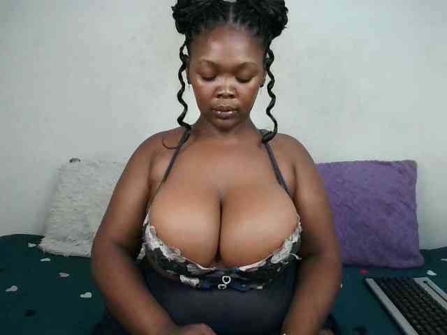 Thickqueenxxx webcam