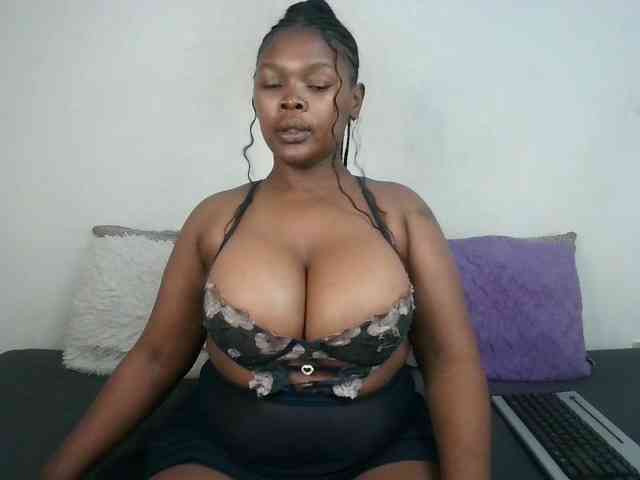 Thickqueenxxx webcam