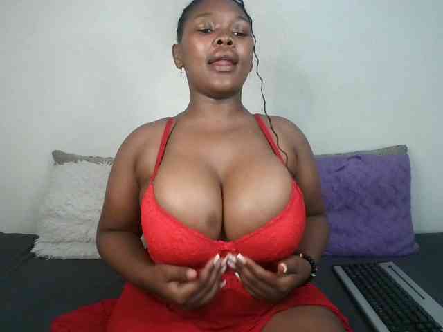 Thickqueenxxx webcam