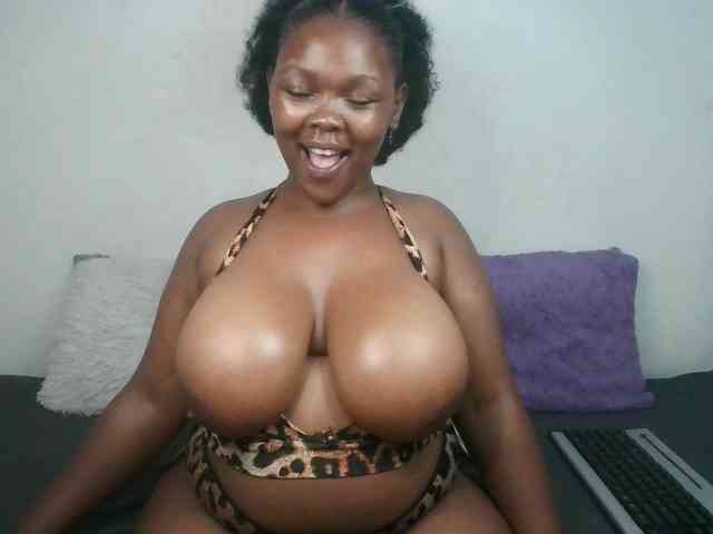 Thickqueenxxx webcam