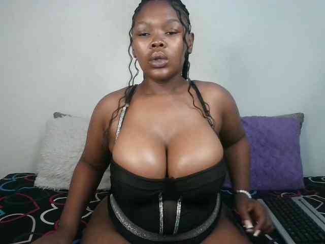 Thickqueenxxx webcam