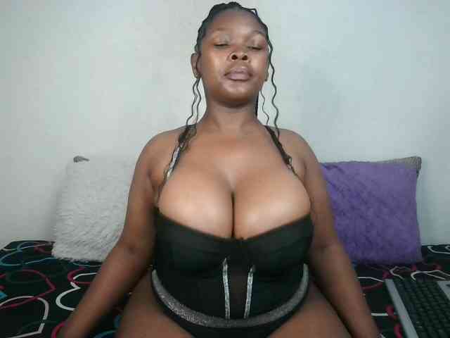 Thickqueenxxx webcam