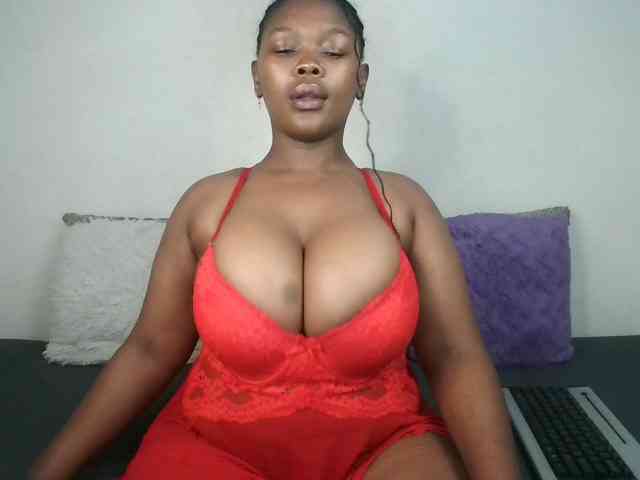 Thickqueenxxx webcam