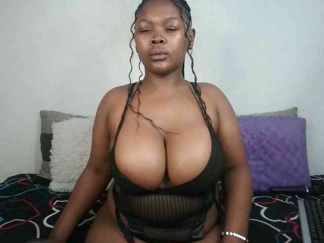Thickqueenxxx webcam