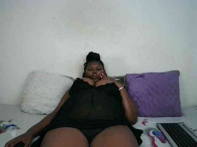 Thickqueenxxx webcam