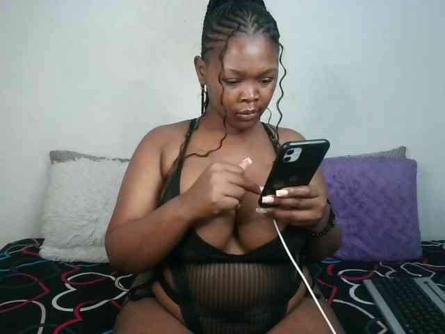 Thickqueenxxx webcam