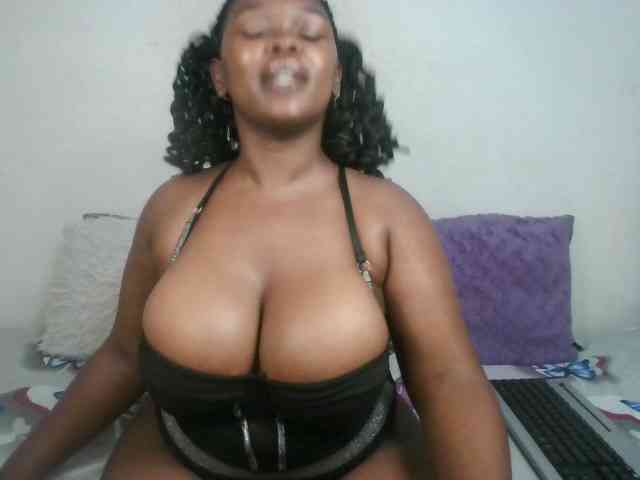 Thickqueenxxx webcam