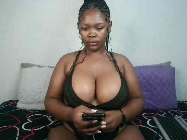 Thickqueenxxx webcam