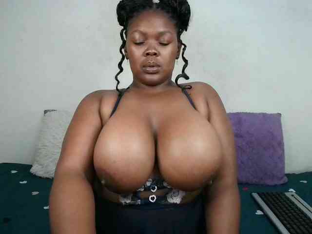 Thickqueenxxx webcam