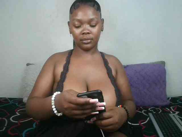 Thickqueenxxx webcam