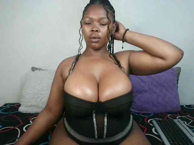 Thickqueenxxx webcam