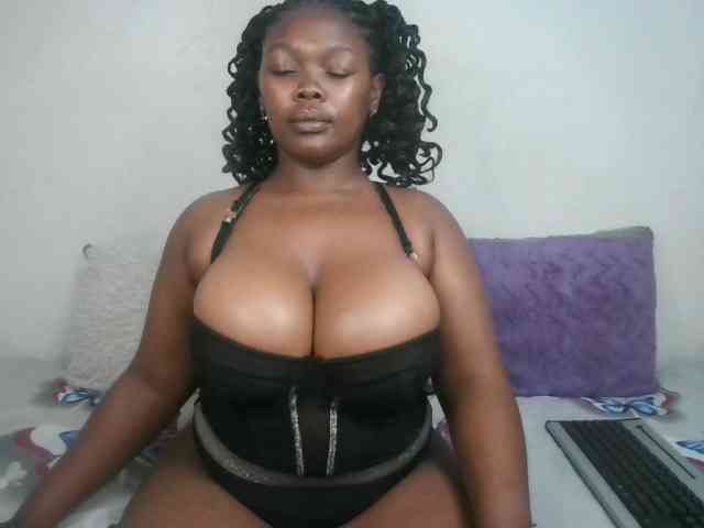 Thickqueenxxx webcam