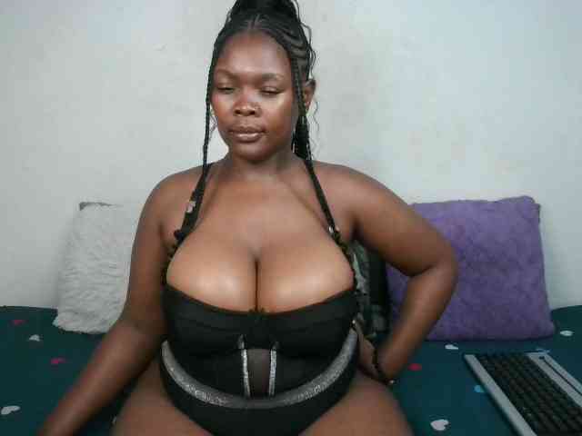 Thickqueenxxx webcam