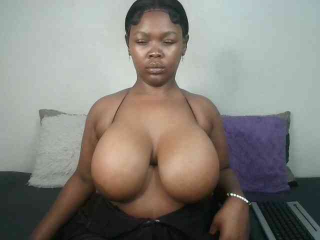 Thickqueenxxx Live Webcam on {site_name}