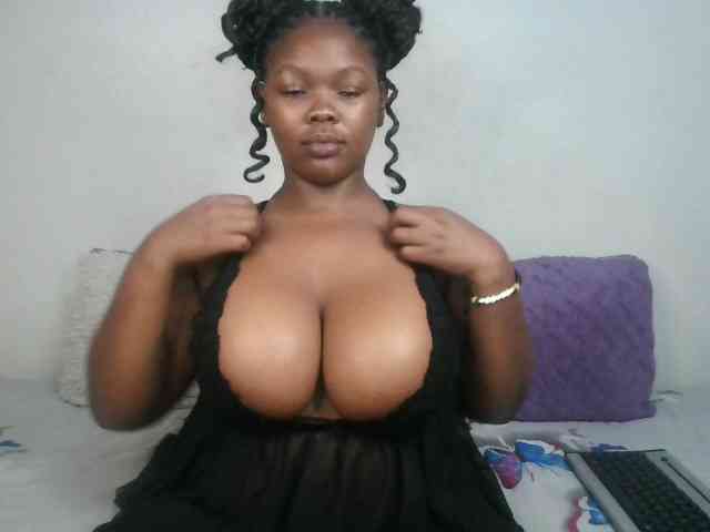 Thickqueenxxx webcam