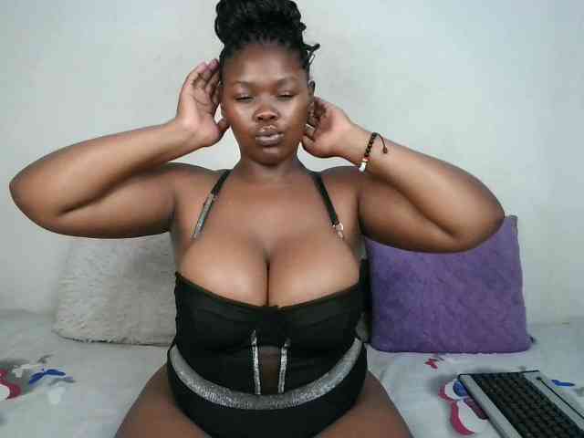 Thickqueenxxx webcam