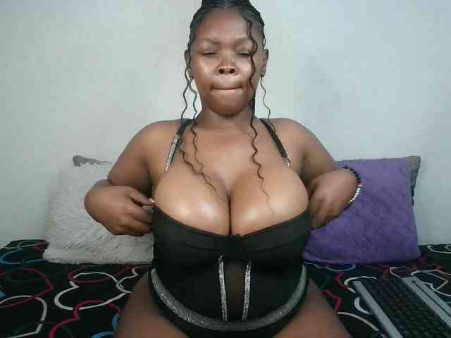Thickqueenxxx webcam
