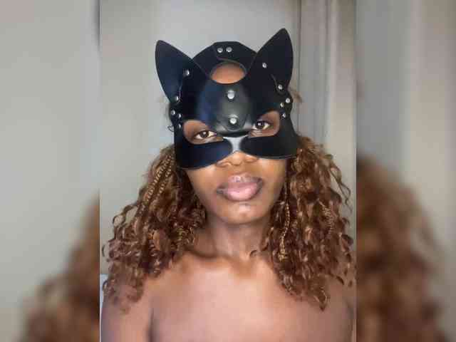 ShySerena webcam