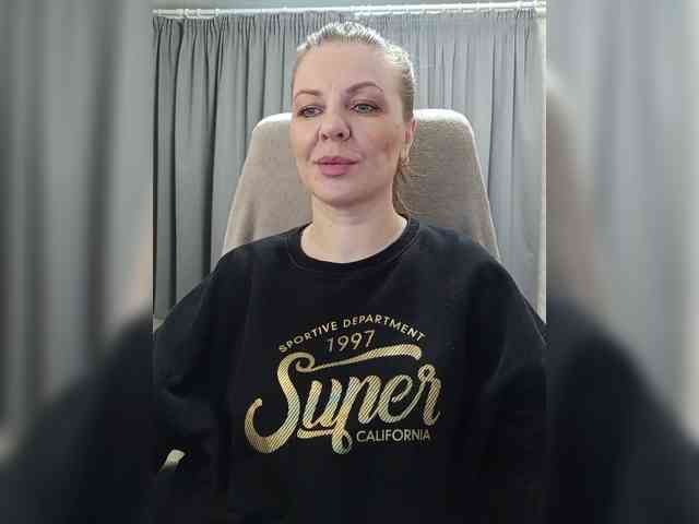 Veronika_Gold webcam