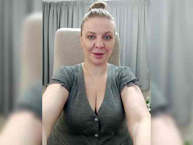 Veronika_Gold webcam