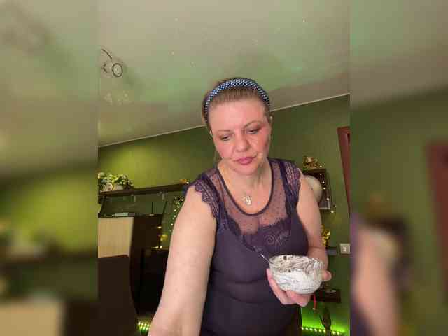 Veronika_Gold webcam